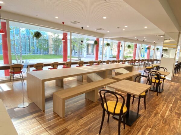 令和健康科学大学　学食